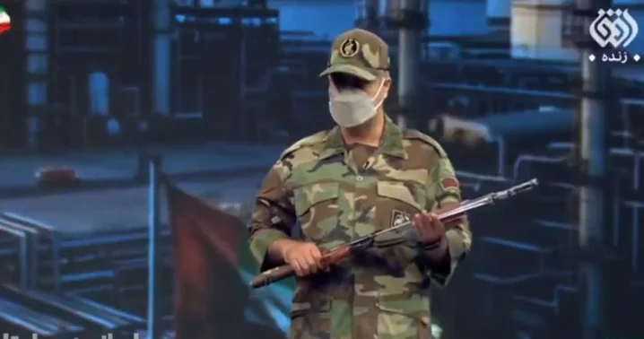Dövlət TV ində əhaliyə “Kalaşnikov” dərsi keçirildi VİDEO