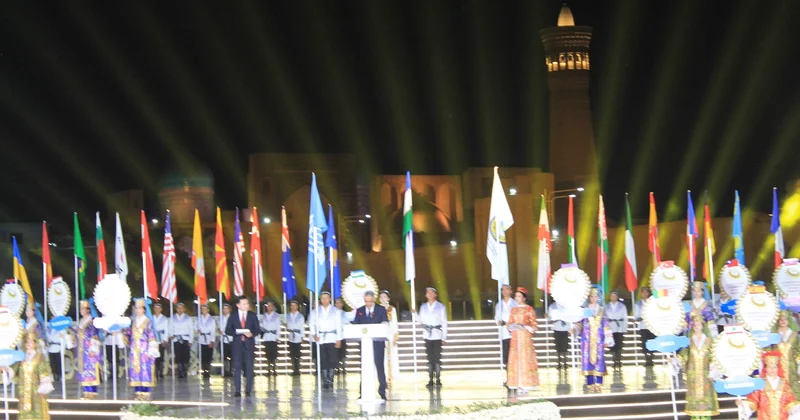 Buxarada III Beynəlxalq Qızılı Saplarla Tikmə və Zərgərlik Festivalı keçirilir