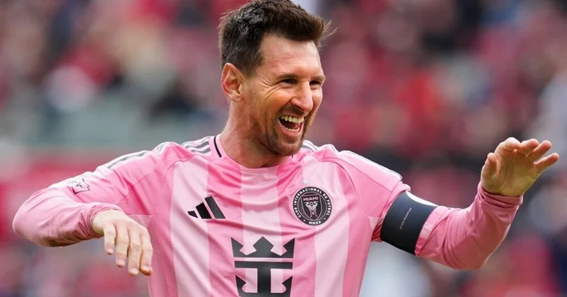 Messi qollarının sayını 909 a çatdırdı