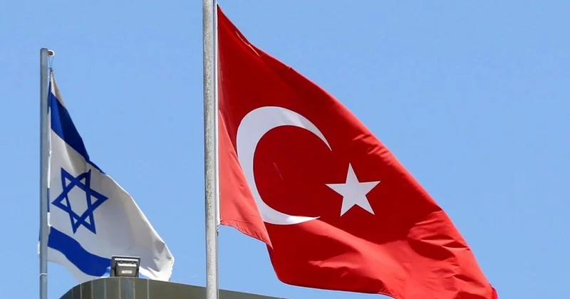 Türkiyənin Samsun şəhərində pilotsuz təyyarə yaşayış məntəqəsinə düşüb