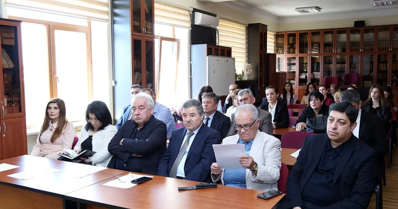 AMEA nın İctimai Elmlər Bölməsində posthibrid informasiya müharibəsinin yaratdığı çağırışlardan danışılıb