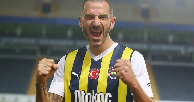Tanınmış futbolçu karyerasını bitirir