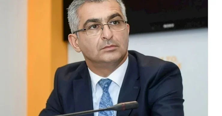 SÜNİ İNTELLEKT TƏHSİLİ HARA APARIR? Ekspertdən xəbərdarlıq