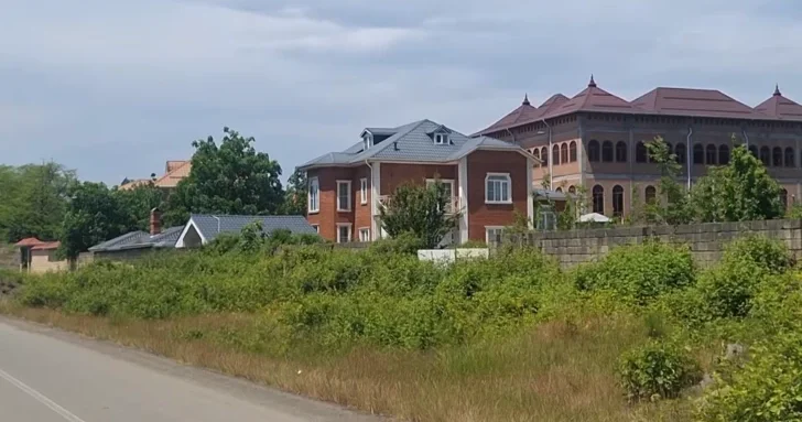 Земля в регионах стремительно дорожает: в Лянкяране цены на участки подскочили на 50%