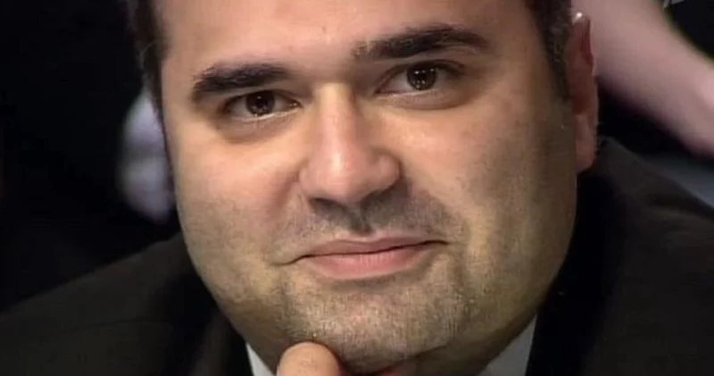 Bütün suallara dürüst cavab tapan adam...
