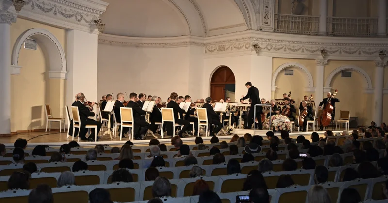 Çaykovski adına Dövlət Akademik Böyük Simfonik Orkestri filarmoniyada konsert proqramı ilə çıxış edib