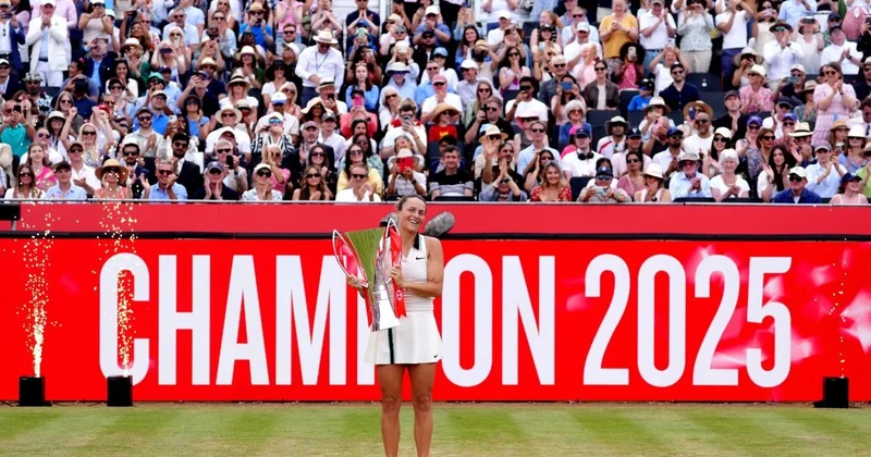 Almaniyalı tennisçinin qızı ilə birlikdə oynamaq arzusu var