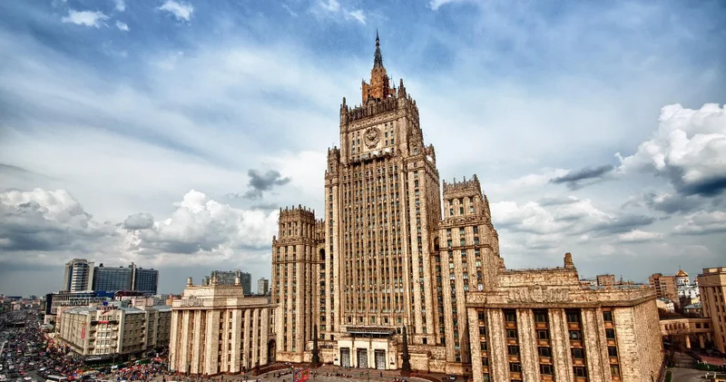 МИД РФ обратился к россиянам, эвакуирующимся из Ирана