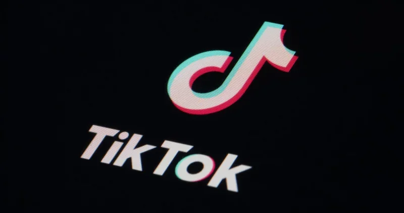 50 yaşlı müəllim “TikTok” da “Efendim, eşitmedim” trendindədir…