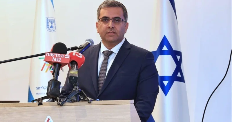 Bakıda olan israilli nazir İrana raket hücumu zamanı ölkəsinə yaxta ilə qayıdıb