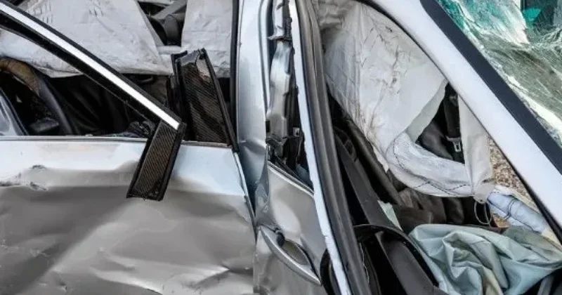 Sumqayıtda qəza Bir nəfər sıxılı vəziyyətdə qaldı