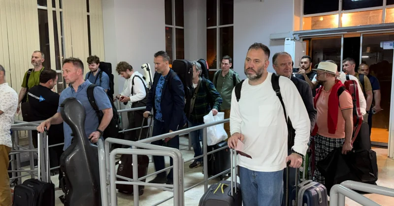 Rusiyanın Böyük Simfonik Orkestrinin növbəti qrupu İrandan Azərbaycana təxliyə olunub