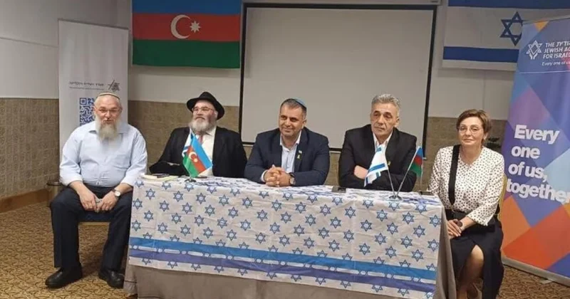Израильский министр приплыл из Азербайджана на яхте