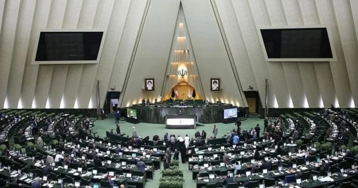 Парламент Ирана рассмотрел вопрос об укреплении Вооруженных сил