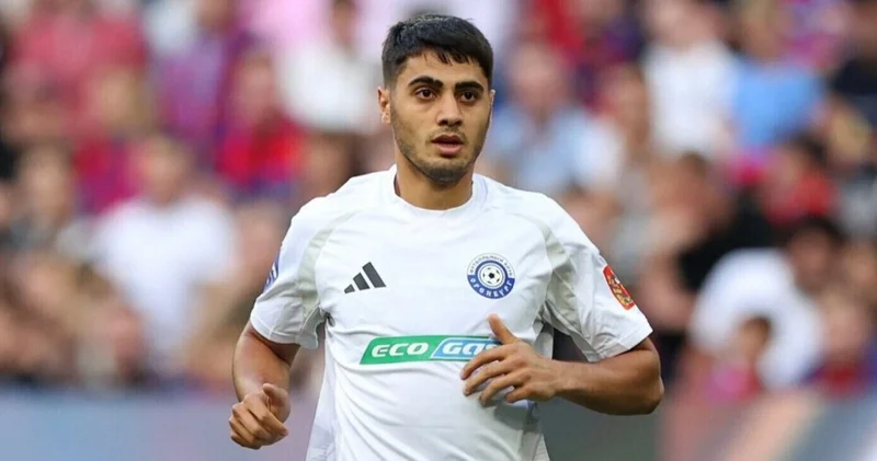 Orenburq un futbolçusu Səid Saharhizan İrandan Azərbaycan vasitəsilə çıxa bilər