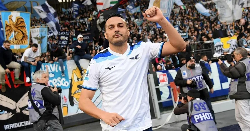 Latsio 37 yaşlı ispaniyalı futbolçu ilə yeni müqavilə imzalayıb