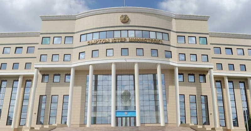 Rəsmi Astana: Qazaxıstan vətəndaşları Azərbaycan və Türkmənistan vasitəsilə İranı tərk ediblər