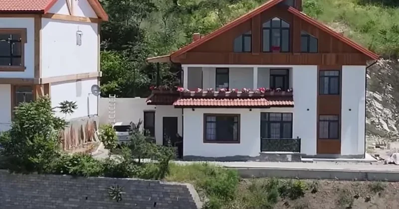 Laçında ermənidən evinin 30 illik kirayə haqqını istədi
