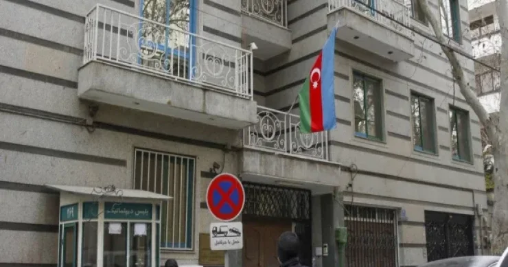İrandakı səfirliyimizin əməkdaşları və ailə üzvləri Azərbaycana gətirilib
