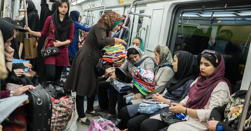 Tehran metrosu sığınacağa çevrildi