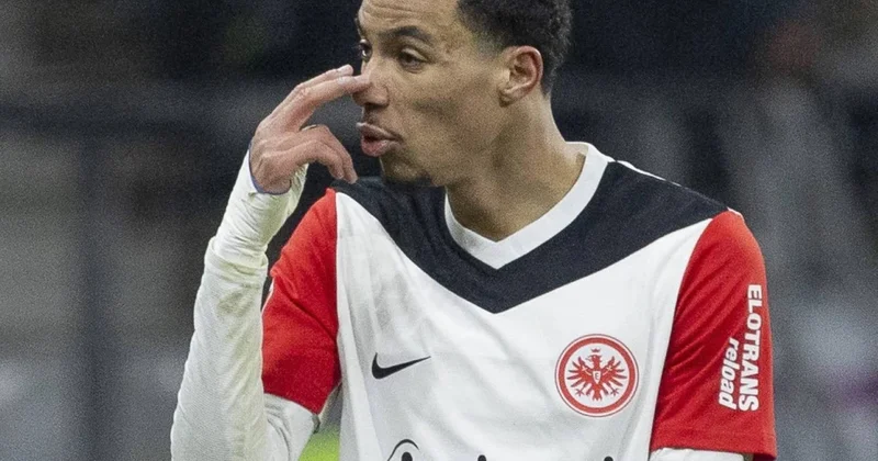 Mançester Yunayted Bundesliqa ulduzu uğrunda mübarizədə liderdir