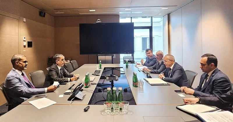 Микаил Джаббаров провел встречу с генеральным директором Фонда развития Абу Даби