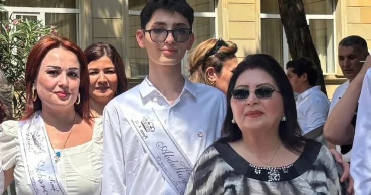 Şahnaz Haşımovanın məzun olan nəvəsi Fotolar