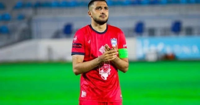 Kapitan daha iki il Zirə də