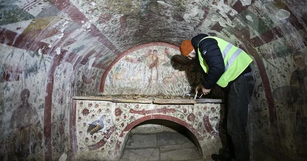 В Турции обнаружили редкую фреску с Иисусом Христом III века