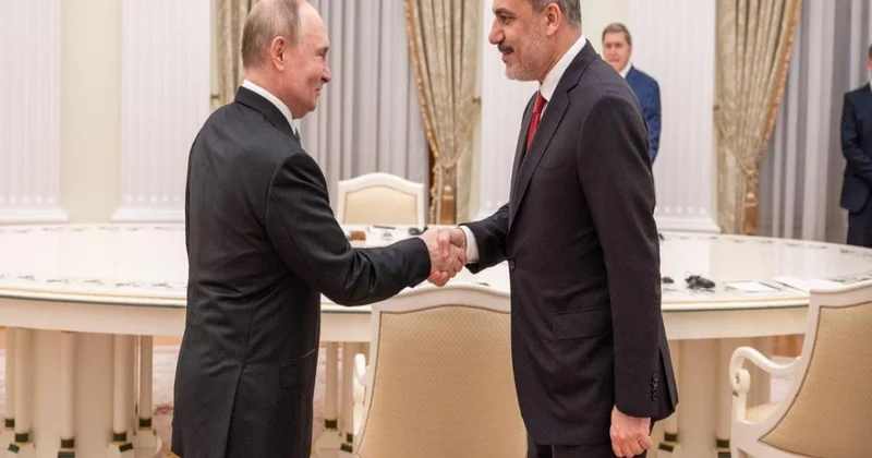 Putin Kazanda Hakan Fidanla görüşəcək