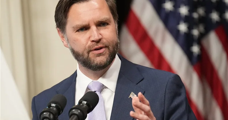Вэнс заявил, что МАГАТЭ и США помогут Ирану уничтожить запасы высокообогащенного урана
