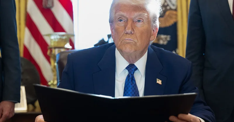 Трамп отверг сообщения о возможных выплатах Ирану со стороны США