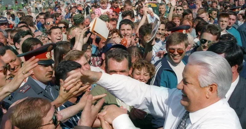 Yeltsinin qələbəsinə son ana qədər inanmırdıq : 1996 cı il seçkilərinin pərdəarxası məqamları