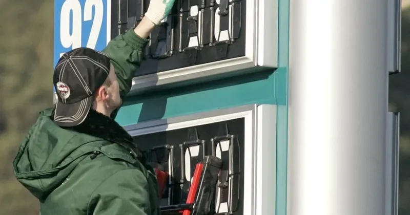 Польша отменяет фиксированные цены на топливо