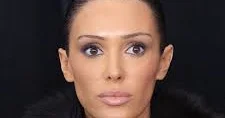 Kanye Vestin həyat yoldaşı onunla görüş üçün şəffaf don və pişik maskası geyinmişdi