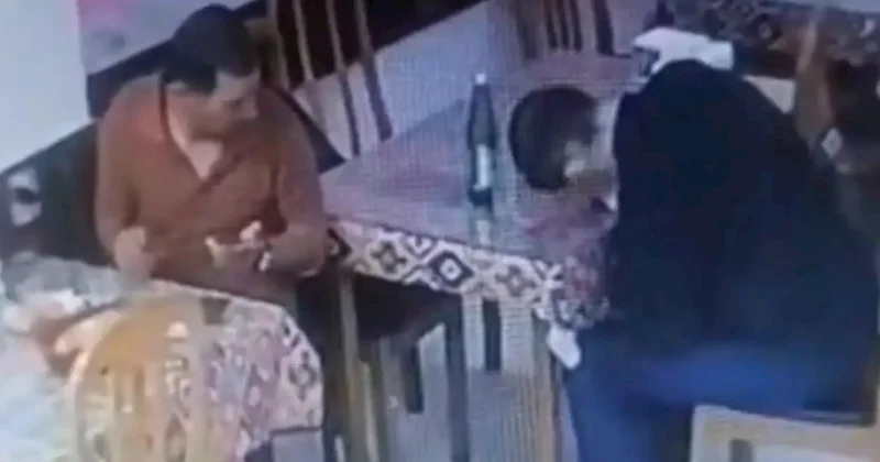 Bakıda kafedə yaşlı kişi belə öldü Anbaan görüntülər