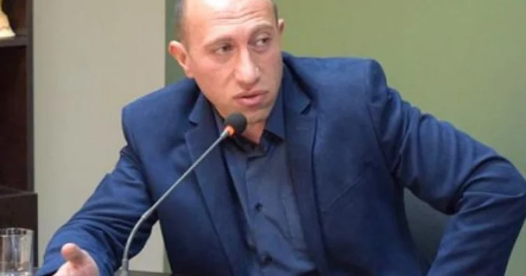 Badalyan: Paşinyan müxalifəti tələsik addımlar atmağa təhrik edir