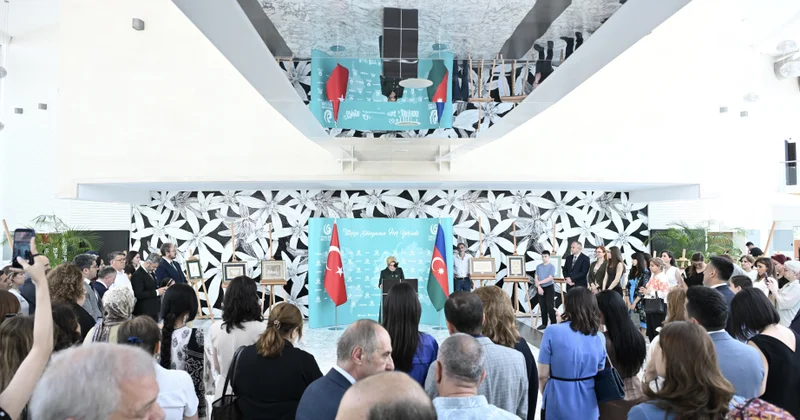 Bakıda “Keçmişdən gələcəyə ənənəvi izlər” adlı sərgi açılıb