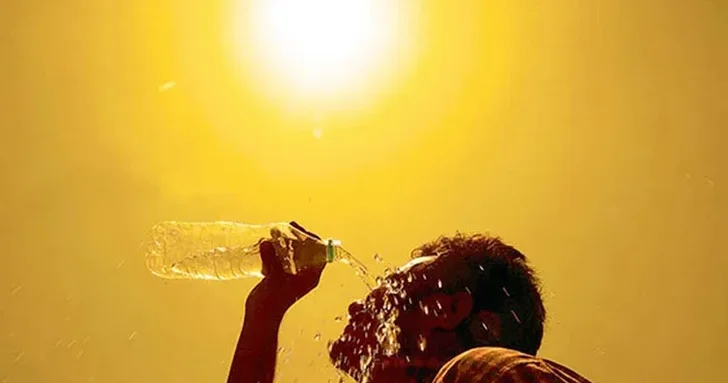 Температура в Азербайджане может подняться до 40 °C: врач об опасности пребывания на солнце