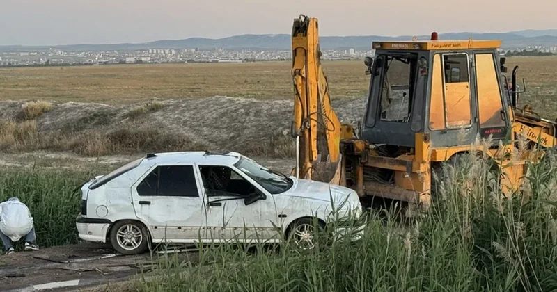 Avtomobil dərəyə aşdı 3 uşaq öldü