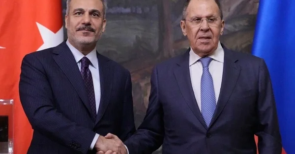 Türkiyə Qərblə Rusiya arasında həlledici gücə çevrilir Analitik