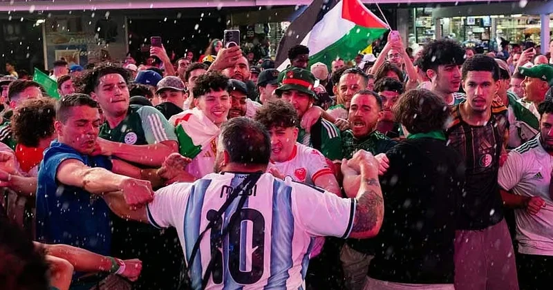 Argentina Əlcəzair matçından öncə küçə davası VİDEO
