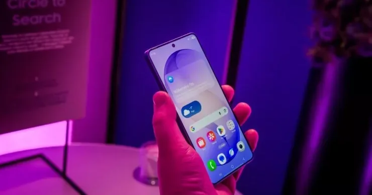 Samsung ekranında niyə yanıb sönən nöqtə var?