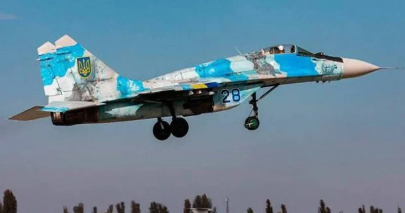 Xmelnitskidə Ukrayna ordusuna aid hərbi təyyarə qəzaya uğrayıb