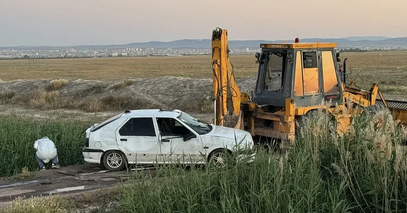 При падении автомобиля в овраг на юге Турции погибли трое детей