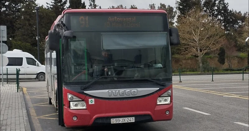 İstilər şikayətlərlə gəldi: Avtobuslarda kondisionerlər niyə işləmir? FOTO