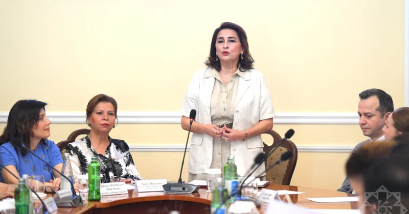 Prezident Kitabxanasında Xalq şairi Səməd Vurğunun 120 illiyinə həsr olunmuş dəyirmi masa