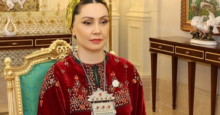 Дочь Бердымухамедова побывала в Азербайджанском национальном музее ковра