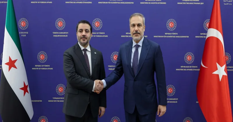 Hakan Fidan suriyalı həmkarı ilə İsrailin hücumlarını müzakirə etdi