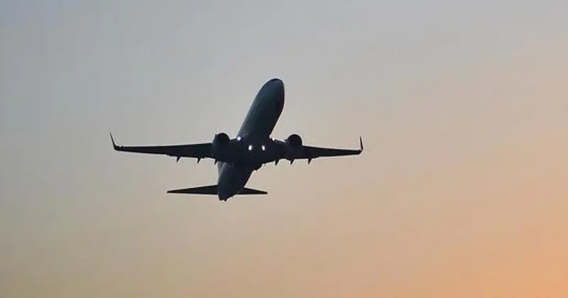 Britaniya 5 ildən sonra Pakistan aviaşirkətlərinin uçuşlarına qadağanı ləğv edib